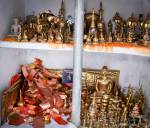 Depositing of relics and valuables in the pagoda